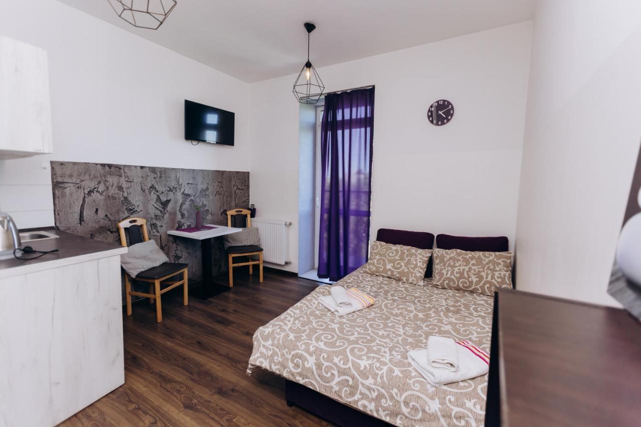 Нові Apartments Біля Жд Вокзалу Ιβανό-Φρανκίβσκ Εξωτερικό φωτογραφία