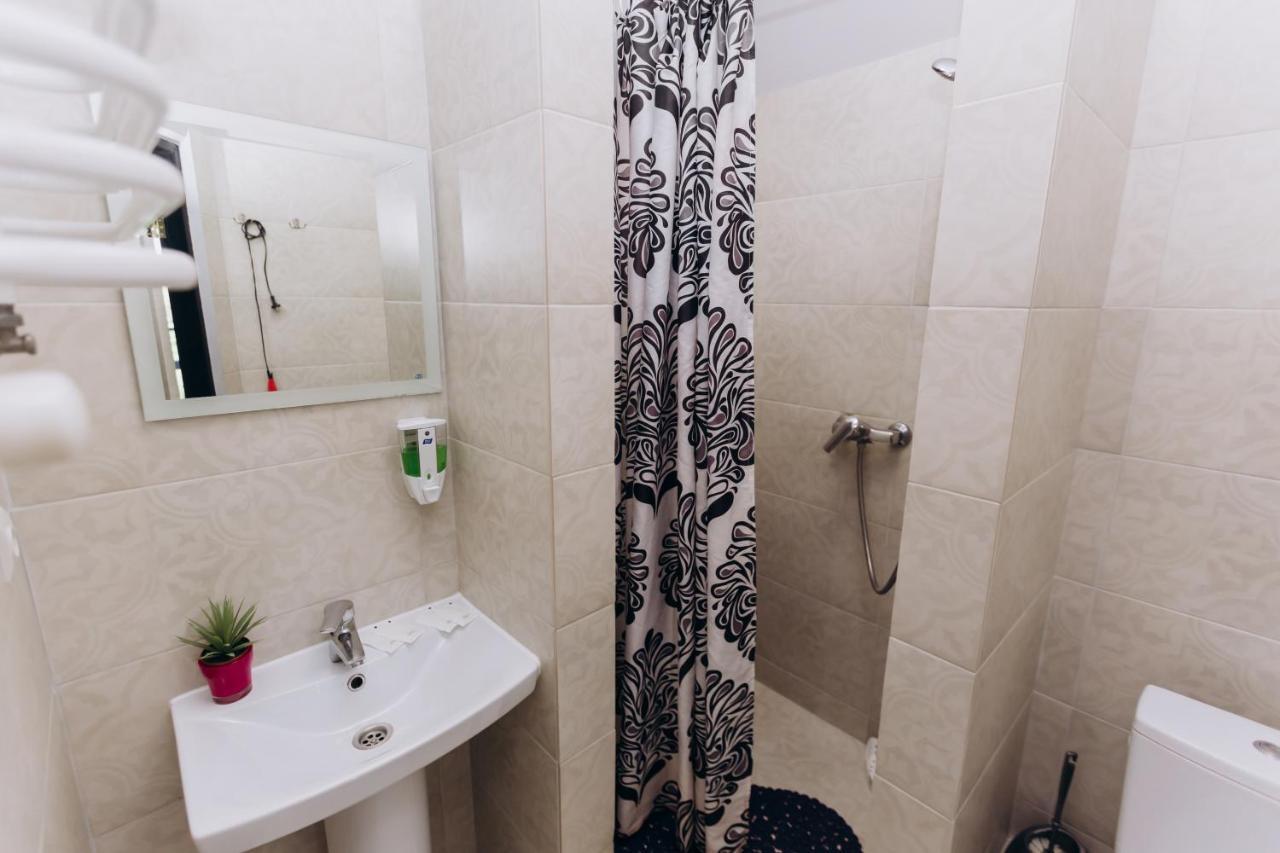 Нові Apartments Біля Жд Вокзалу Ιβανό-Φρανκίβσκ Εξωτερικό φωτογραφία